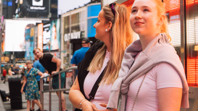 two au pairs looking around in new york city